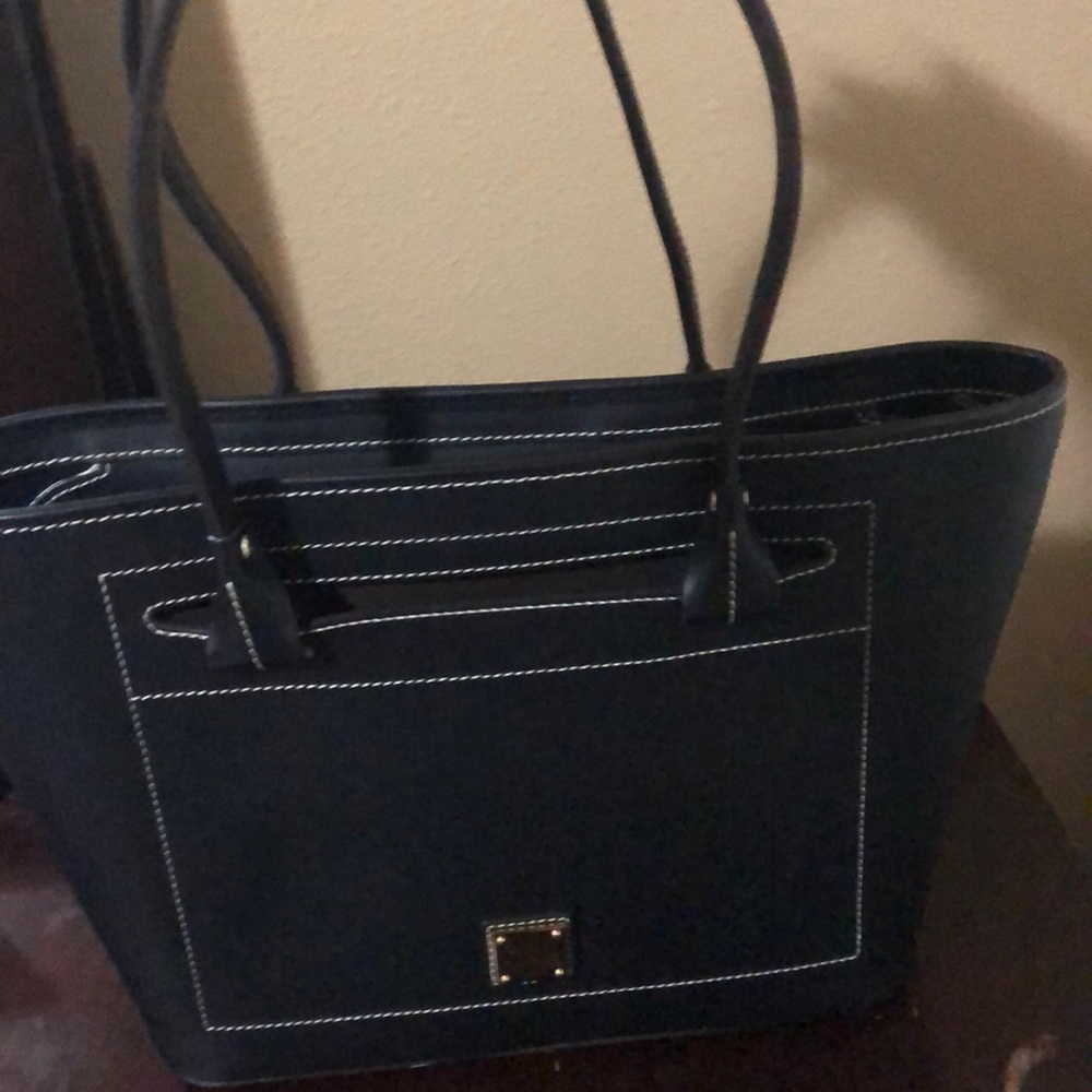 Dooney & Bourke beacon slip tote